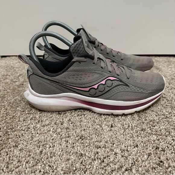 Saucony Kinvara 13 Women’s Size 7 - Picture 2 of 10